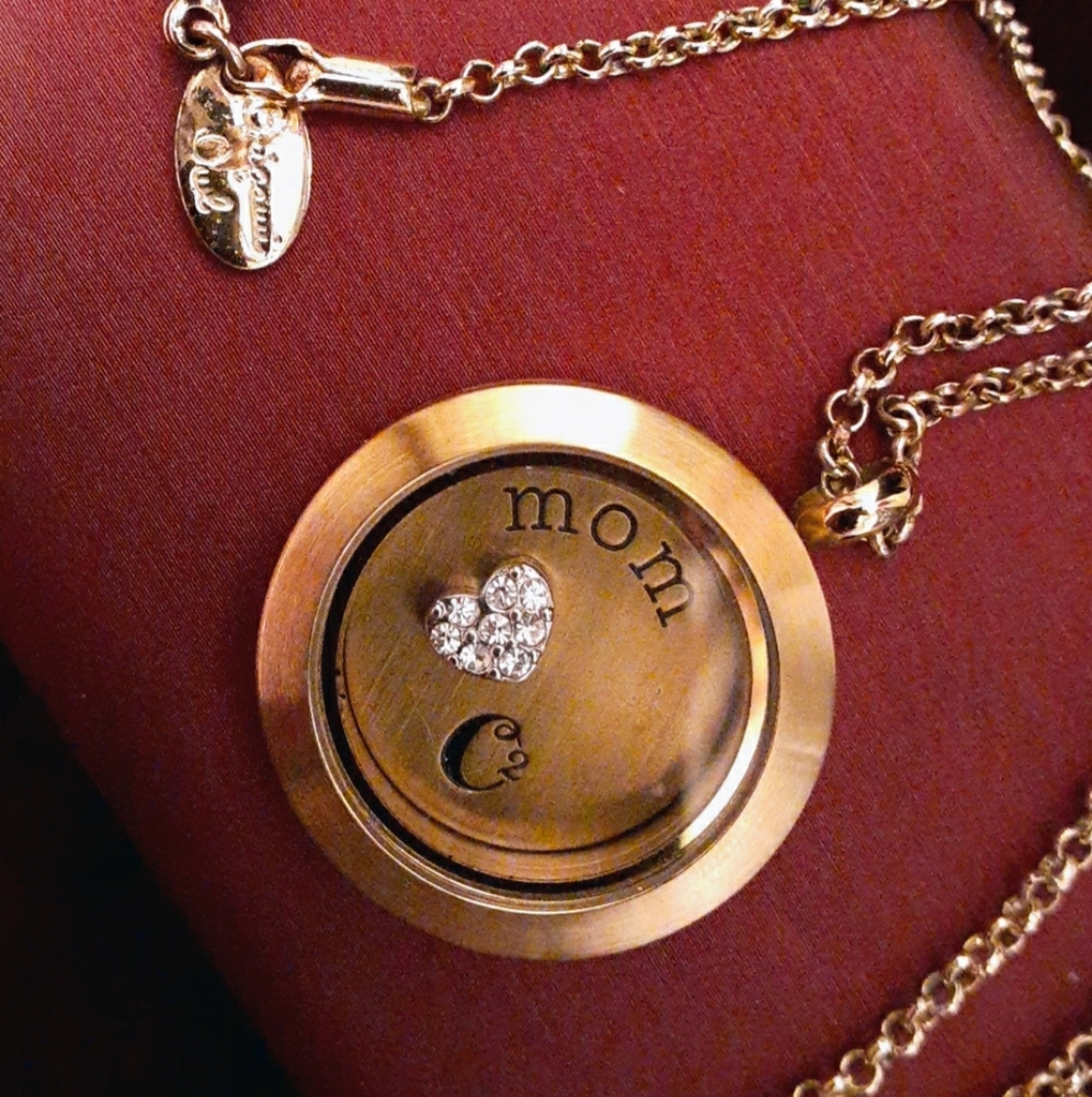 origami owl necklace